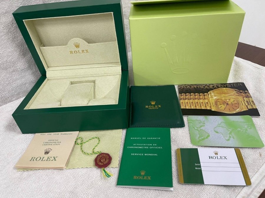 Rolex Oyster Perpetual Cosmograph Daytona Platinum Ice Blue 40mm Men’s Wrist Watch