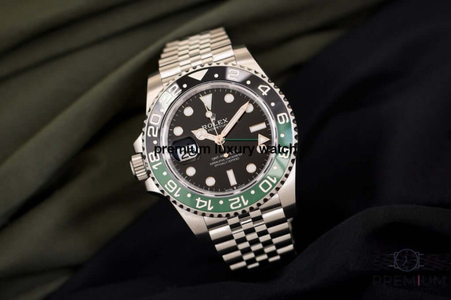 Rolex GMT Green Stainless Steel Black Dial & Green/Black Ceramic Bezel Jubilee Bracelet 126720VTNR