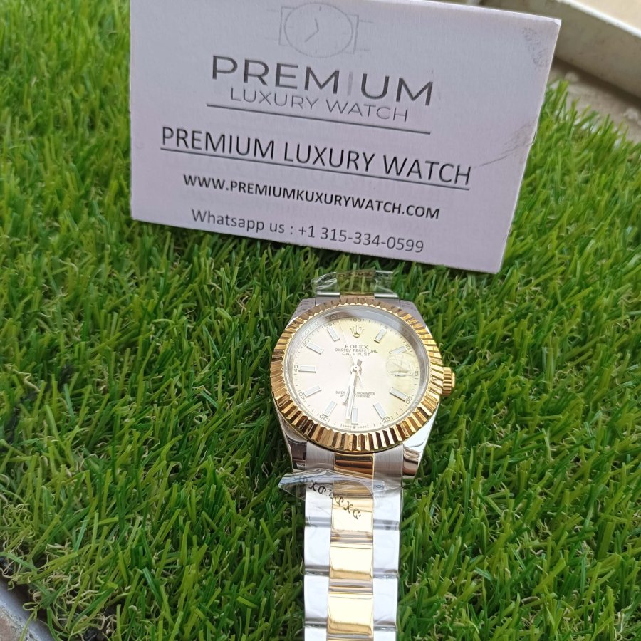 rolex datejust 41mm on wrist