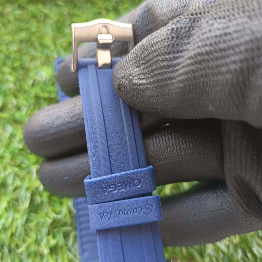 omega seamaster blue strap