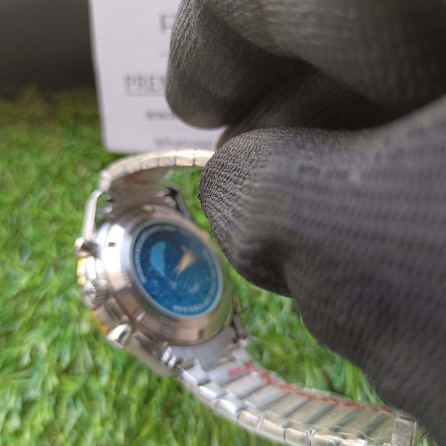 omega speedmaster moonwatch