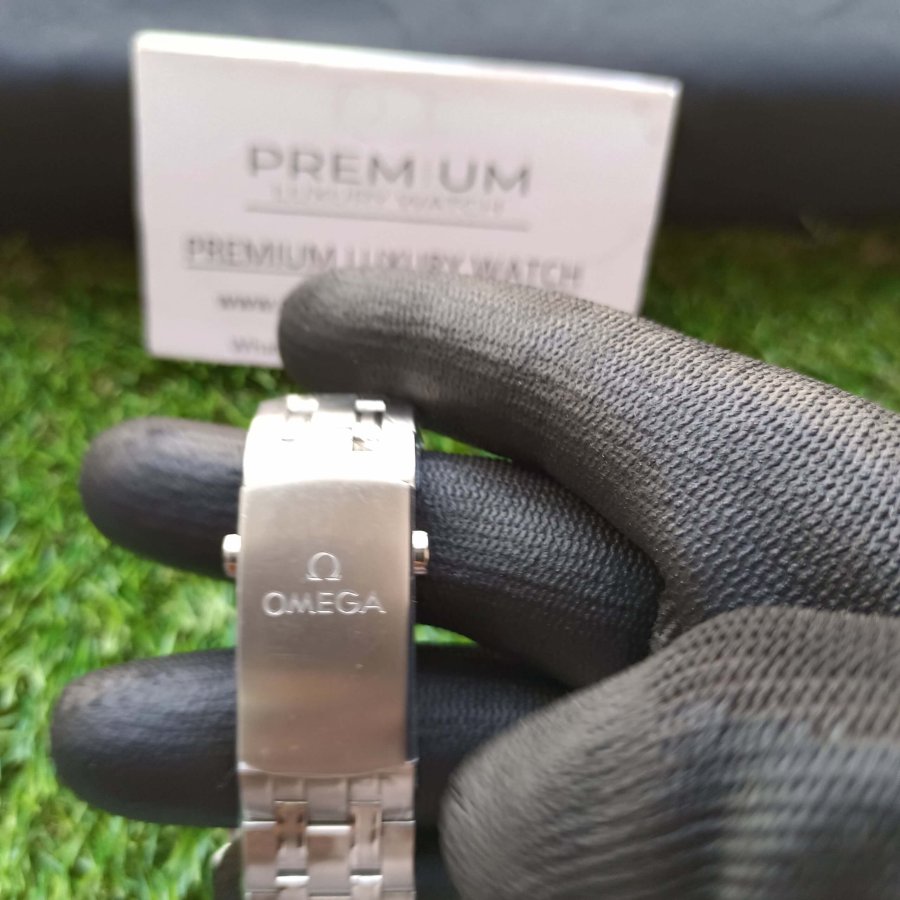 omega seamaster 300 dimensions